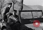 Immagine di Generale americano Mark Wayne Clark Prata Italia, 1944, secondo 15 filmato di repertorio 65675029154
