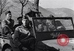 Immagine di Generale americano Mark Wayne Clark Prata Italia, 1944, secondo 24 filmato di repertorio 65675029154