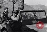 Immagine di Generale americano Mark Wayne Clark Prata Italia, 1944, secondo 27 filmato di repertorio 65675029154