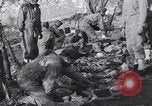 Immagine di Ispezione dell'equipaggiamento Prata Italia, 1944, secondo 4 filmato di repertorio 65675029156