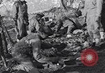Immagine di Ispezione dell'equipaggiamento Prata Italia, 1944, secondo 10 filmato di repertorio 65675029156