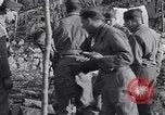 Immagine di Ispezione dell'equipaggiamento Prata Italia, 1944, secondo 28 filmato di repertorio 65675029156