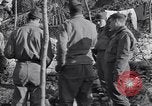 Immagine di Ispezione dell'equipaggiamento Prata Italia, 1944, secondo 33 filmato di repertorio 65675029156