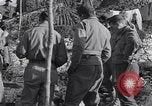 Immagine di Ispezione dell'equipaggiamento Prata Italia, 1944, secondo 36 filmato di repertorio 65675029156
