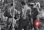 Immagine di Ispezione dell'equipaggiamento Prata Italia, 1944, secondo 37 filmato di repertorio 65675029156
