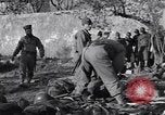 Immagine di Ispezione dell'equipaggiamento Prata Italia, 1944, secondo 43 filmato di repertorio 65675029156