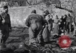Immagine di Ispezione dell'equipaggiamento Prata Italia, 1944, secondo 46 filmato di repertorio 65675029156