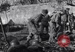 Immagine di Ispezione dell'equipaggiamento Prata Italia, 1944, secondo 60 filmato di repertorio 65675029156