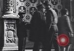 Immagine di Venditori ambulanti Frattamaggiore Italia, 1944, secondo 10 filmato di repertorio 65675029157