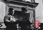Immagine di Venditori ambulanti Frattamaggiore Italia, 1944, secondo 45 filmato di repertorio 65675029157