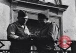 Immagine di Venditori ambulanti Frattamaggiore Italia, 1944, secondo 47 filmato di repertorio 65675029157