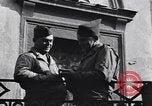 Immagine di Venditori ambulanti Frattamaggiore Italia, 1944, secondo 48 filmato di repertorio 65675029157