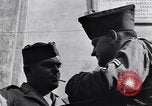 Immagine di Venditori ambulanti Frattamaggiore Italia, 1944, secondo 60 filmato di repertorio 65675029157