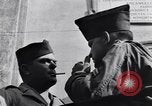 Immagine di Venditori ambulanti Frattamaggiore Italia, 1944, secondo 61 filmato di repertorio 65675029157