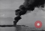 Image burning American vidage d'alimentation d'huile Purata Bougainville Papouasie Nouvelle Guinée, 1943, de la seconde 9 séquences d'archives historiques vidéo 65675029164