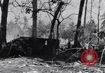 Image burning American vidage d'alimentation d'huile Purata Bougainville Papouasie Nouvelle Guinée, 1943, de la seconde 53 séquences d'archives historiques vidéo 65675029164