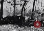 Image burning American vidage d'alimentation d'huile Purata Bougainville Papouasie Nouvelle Guinée, 1943, de la seconde 55 séquences d'archives historiques vidéo 65675029164