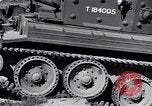 Standbild tank Vergleichstests Zweiten Weltkrieg Aberdeen Maryland USA, 1944, aus Sekunde 10 historischem Filmmaterial Videoclip 65675029165