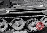 Standbild tank Vergleichstests Zweiten Weltkrieg Aberdeen Maryland USA, 1944, aus Sekunde 16 historischem Filmmaterial Videoclip 65675029165