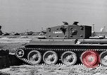 Standbild tank Vergleichstests Zweiten Weltkrieg Aberdeen Maryland USA, 1944, aus Sekunde 40 historischem Filmmaterial Videoclip 65675029165