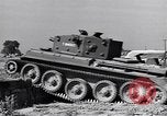Standbild tank Vergleichstests Zweiten Weltkrieg Aberdeen Maryland USA, 1944, aus Sekunde 43 historischem Filmmaterial Videoclip 65675029165