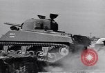 Standbild tank Vergleichstests Zweiten Weltkrieg Aberdeen Maryland USA, 1944, aus Sekunde 58 historischem Filmmaterial Videoclip 65675029165