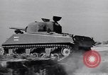 Standbild tank Vergleichstests Zweiten Weltkrieg Aberdeen Maryland USA, 1944, aus Sekunde 59 historischem Filmmaterial Videoclip 65675029165