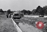 Standbild tank Vergleich Tests Aberdeen Maryland USA, 1944, aus Sekunde 47 historischem Filmmaterial Videoclip 65675029166