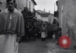Immagine di Il corteo funebre Alife Italia, 1943, secondo 6 filmato di repertorio 65675029174
