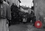 Immagine di Il corteo funebre Alife Italia, 1943, secondo 7 filmato di repertorio 65675029174
