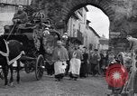 Immagine di Il corteo funebre Alife Italia, 1943, secondo 35 filmato di repertorio 65675029174