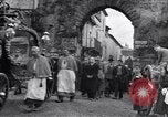 Immagine di Il corteo funebre Alife Italia, 1943, secondo 38 filmato di repertorio 65675029174
