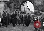 Immagine di Il corteo funebre Alife Italia, 1943, secondo 42 filmato di repertorio 65675029174