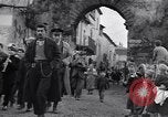Immagine di Il corteo funebre Alife Italia, 1943, secondo 48 filmato di repertorio 65675029174
