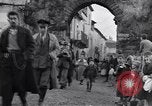 Immagine di Il corteo funebre Alife Italia, 1943, secondo 49 filmato di repertorio 65675029174