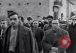 Immagine di Il corteo funebre Alife Italia, 1943, secondo 51 filmato di repertorio 65675029174