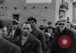 Immagine di Il corteo funebre Alife Italia, 1943, secondo 53 filmato di repertorio 65675029174