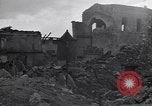 Standbild Chor Prozession Alife Italien, 1943, aus Sekunde 35 historischem Filmmaterial Videoclip 65675029175
