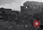 Standbild Chor Prozession Alife Italien, 1943, aus Sekunde 49 historischem Filmmaterial Videoclip 65675029175