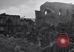 Standbild Chor Prozession Alife Italien, 1943, aus Sekunde 51 historischem Filmmaterial Videoclip 65675029175