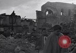 Standbild Chor Prozession Alife Italien, 1943, aus Sekunde 59 historischem Filmmaterial Videoclip 65675029175