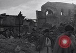 Standbild Chor Prozession Alife Italien, 1943, aus Sekunde 60 historischem Filmmaterial Videoclip 65675029175