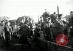 Standbild 102 amerikanische Infanterie Köche Vailly Frankreich, 1918, aus Sekunde 4 historischem Filmmaterial Videoclip 65675029176