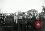 Standbild 102 amerikanische Infanterie Köche Vailly Frankreich, 1918, aus Sekunde 9 historischem Filmmaterial Videoclip 65675029176