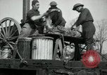 Standbild 102 amerikanische Infanterie Köche Vailly Frankreich, 1918, aus Sekunde 17 historischem Filmmaterial Videoclip 65675029176