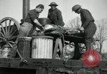 Standbild 102 amerikanische Infanterie Köche Vailly Frankreich, 1918, aus Sekunde 20 historischem Filmmaterial Videoclip 65675029176