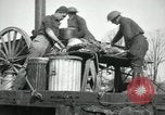 Standbild 102 amerikanische Infanterie Köche Vailly Frankreich, 1918, aus Sekunde 21 historischem Filmmaterial Videoclip 65675029176