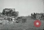 Standbild 102 amerikanische Infanterie Köche Vailly Frankreich, 1918, aus Sekunde 32 historischem Filmmaterial Videoclip 65675029176