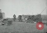 Standbild 102 amerikanische Infanterie Köche Vailly Frankreich, 1918, aus Sekunde 38 historischem Filmmaterial Videoclip 65675029176