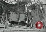 Standbild 102 amerikanische Infanterie Köche Vailly Frankreich, 1918, aus Sekunde 43 historischem Filmmaterial Videoclip 65675029176